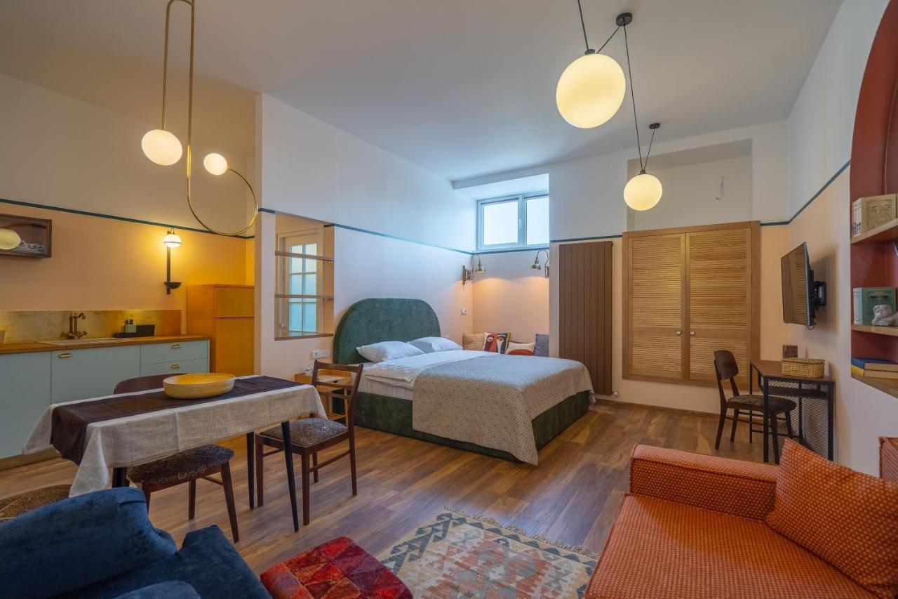 Cozybaity In The Very Heart Of Tbilisi Apartment Bagian luar foto